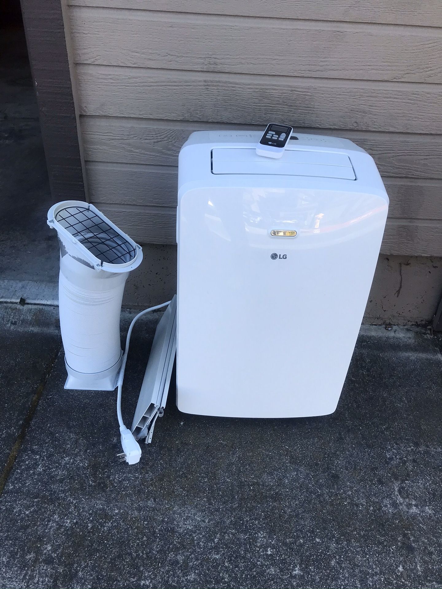 LG Portable air conditioner unit