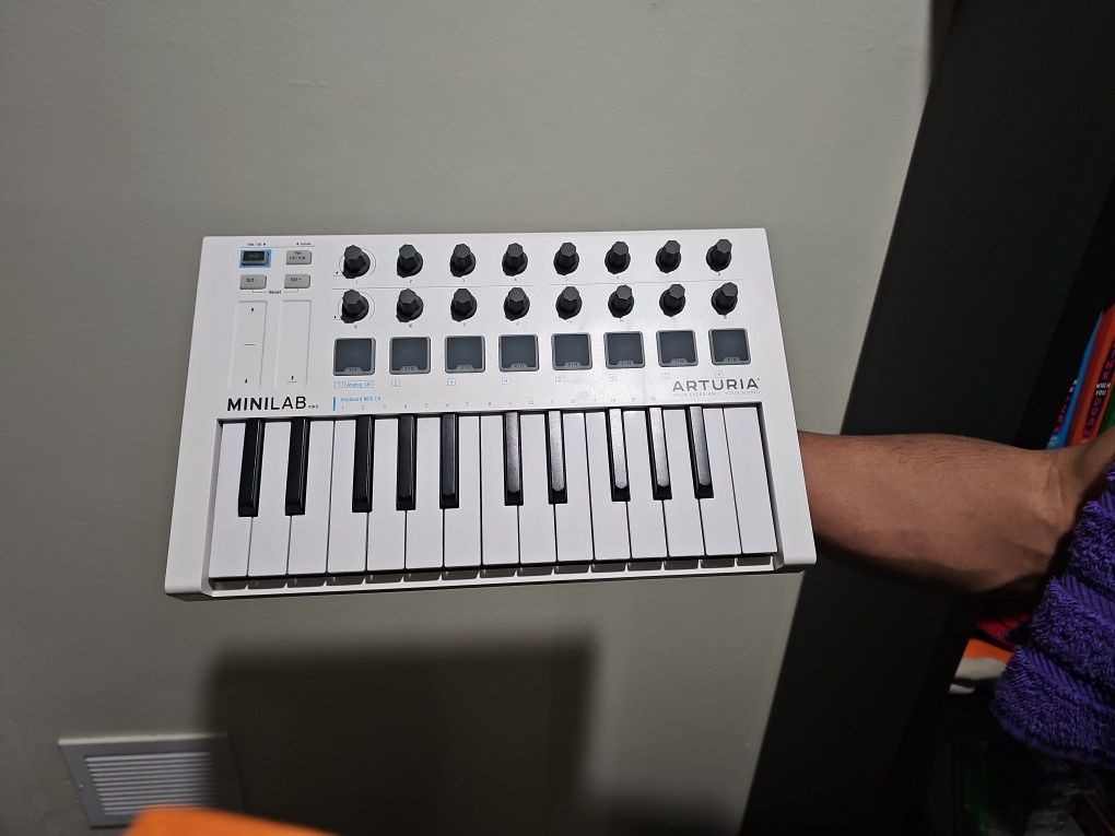 Minilab Mkll Arturia Sound Board Midi Keyboard