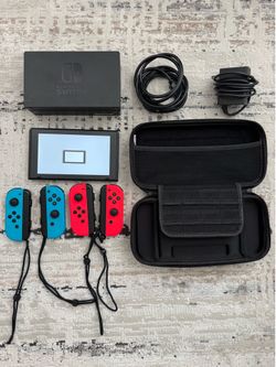 Nintendo Switch 1 (V2 Model) + Case