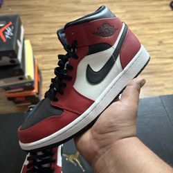 MID JORDAN 1 Low 
