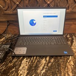Dell Inspiron 15 Laptop 3511 15.6" 256 GB SSD Intel Core i5-1035G1 CPU, 8GB, Win11 Home Touchscreen ,Dell,Dell Laptop,windows 11 Laptop,