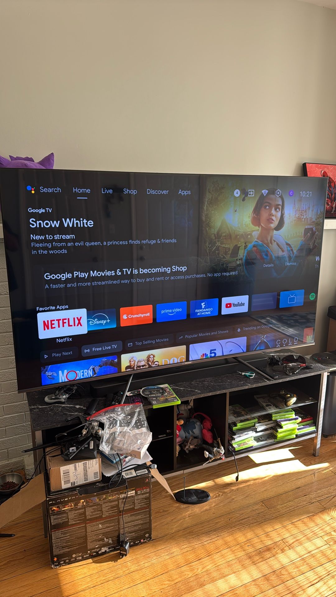 Hisense 75-Inch TV + TV Stand with Integrated LED Lights