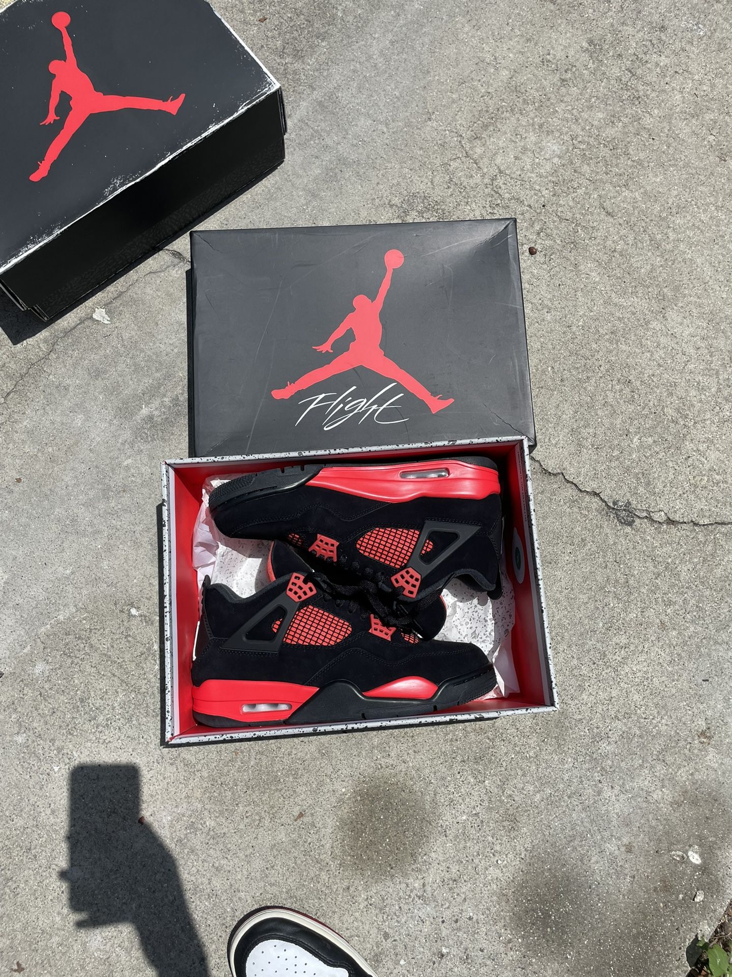 Air Jordan 4 Red Thunder