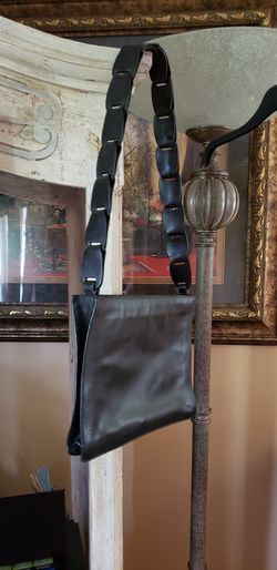 VINTAGE AUTHENTIC GUCCI BAG.