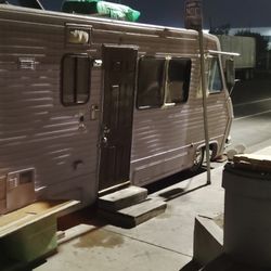 1983 Fleetwood Pace Arrow 