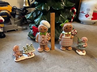 Gingerbread Family Christmas Figurine Set