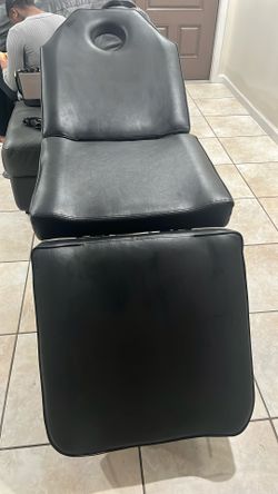 Tattoo Table, Massage Table, Lash, Etc.