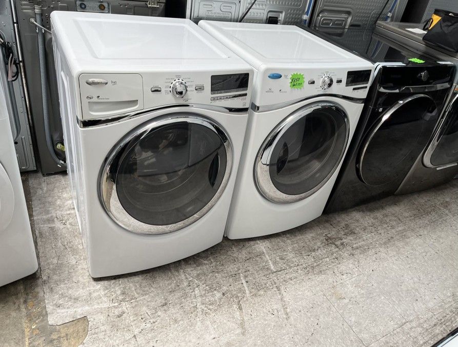 WHIRLPOOL DUET FRONT LOAD WASHER DRYER SET G05S for Sale in Phoenix, AZ