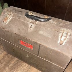 Metal toolbox