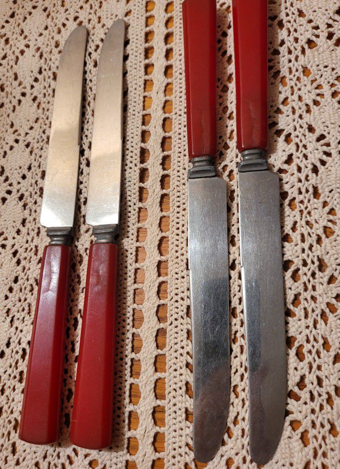Bakelite Knives,  True Vintage 