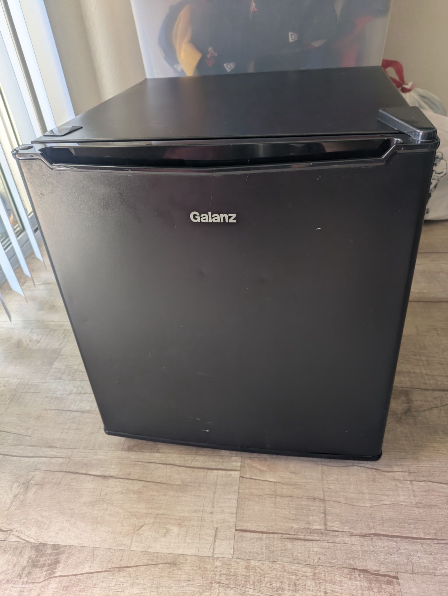 Galanz Mini Fridge