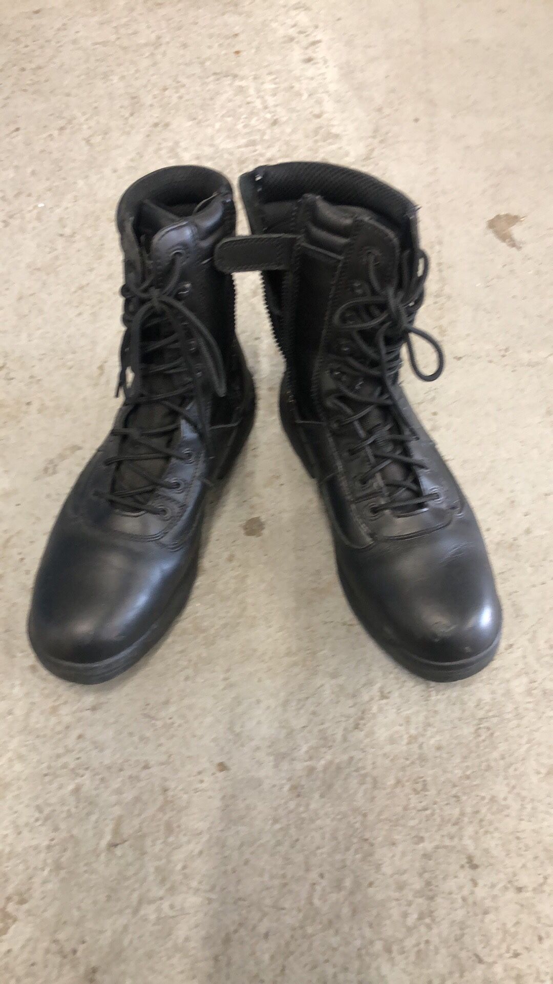 Size 11 work boots steal toe like new