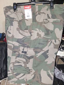 Wrangler Cargo Shorts (Camo..Size.44)...$10