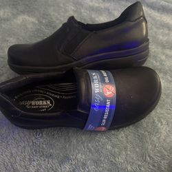 Women’s Non Slip Shoes 