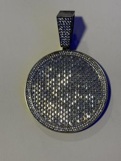 Iced Out Pendent