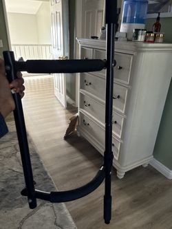 Pull Up Bar
