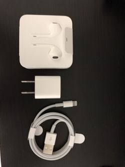 iPhone 8 headphones and charger new
