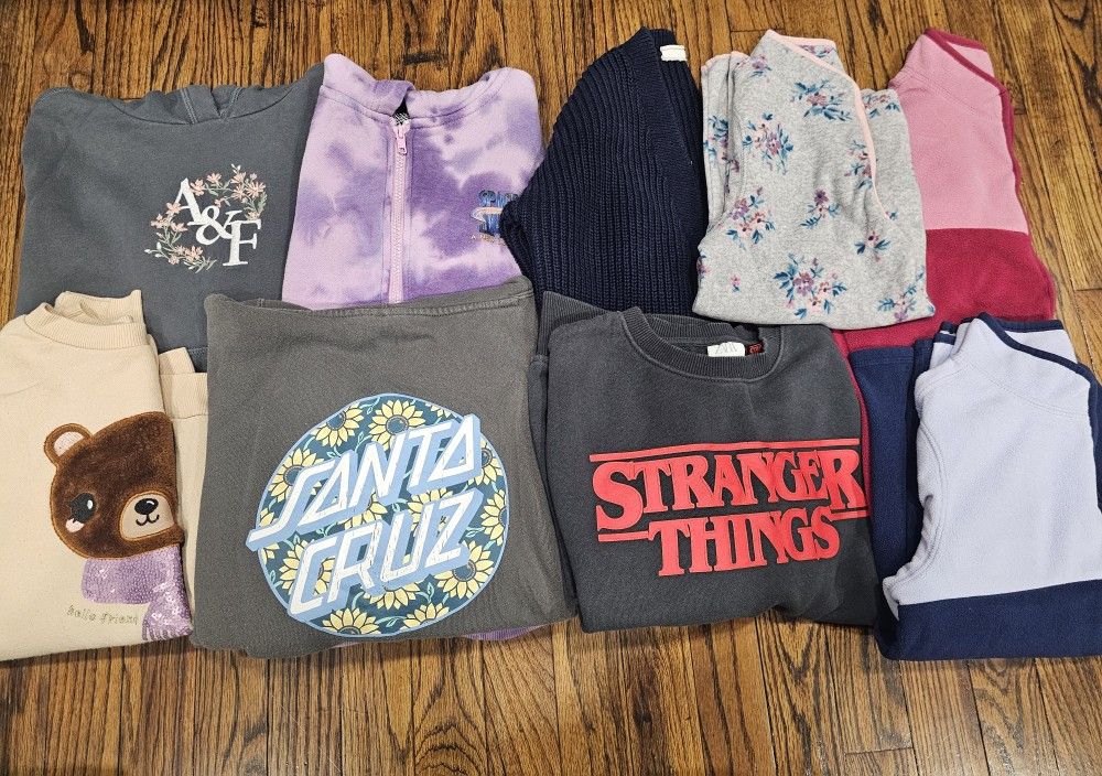 Girl Hoodies. Sweaters. MEDIUM