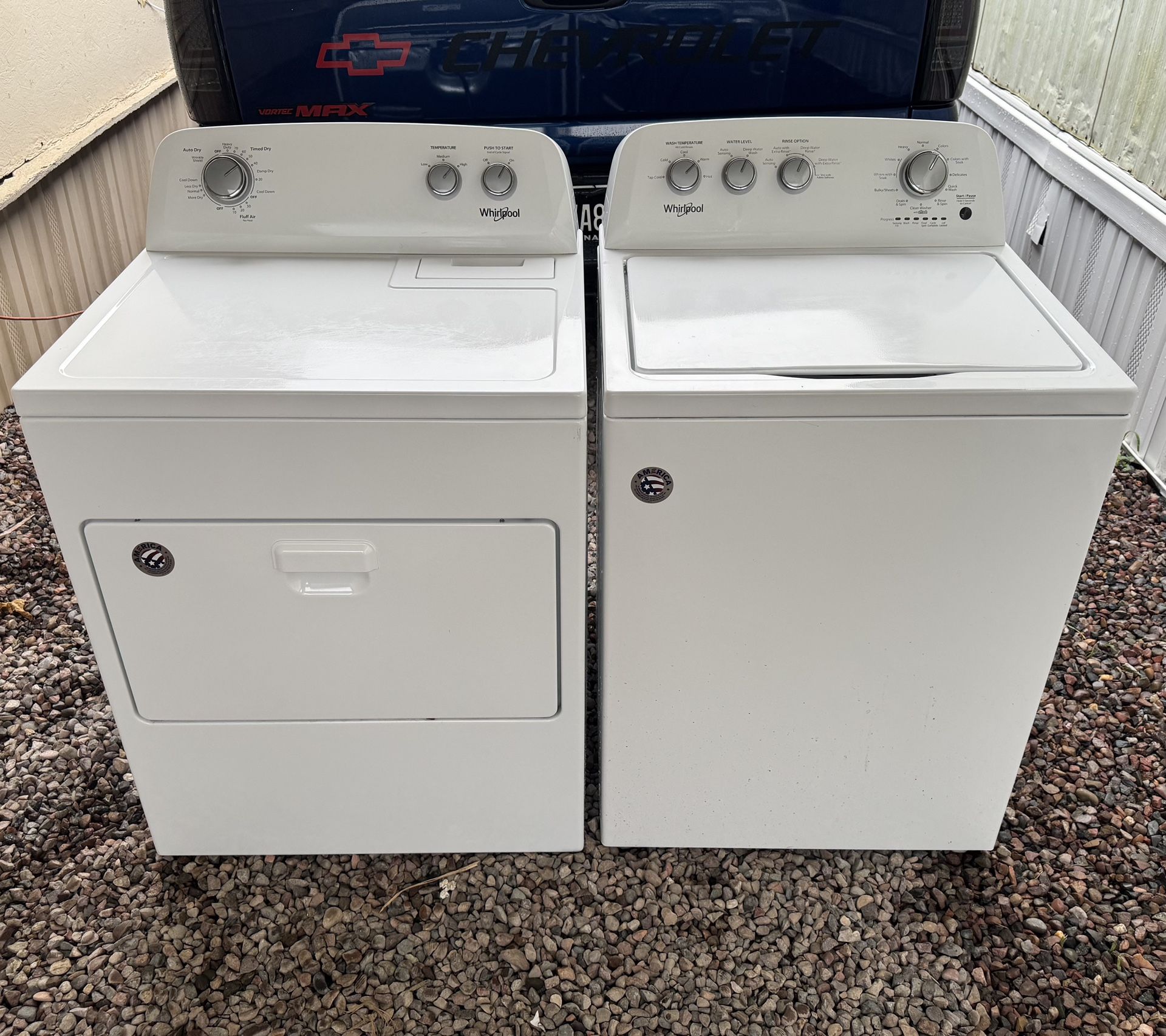 WASHER AND DRYER SET WHIRLPOOL NEW 