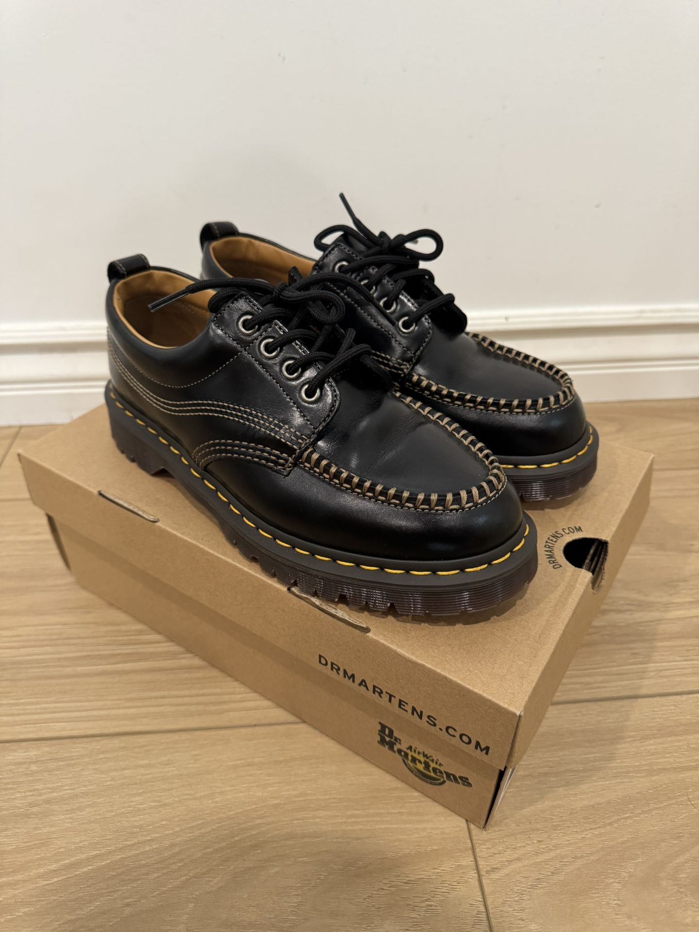 Dr Marten Lowell Size 9
