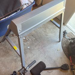 Sawhorse Stand
