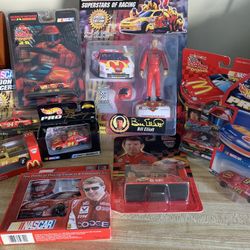 NASCAR 94 Elliott McDonalds Die Cast  9 Items Hot Wheels