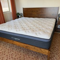 Near New Helix Luxe Midnight Mattress (King Size)