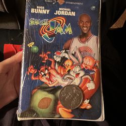 Brand New Sealed Space Jam VHS Tape With Collectible Coin Michael Jordan Bugs Bunny Looney Tunes