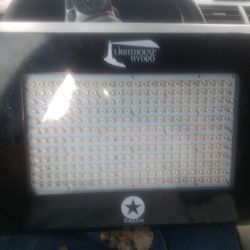 Grow Light ~LIGHTHOUSE HYDRO BLACKSTAR 600UV