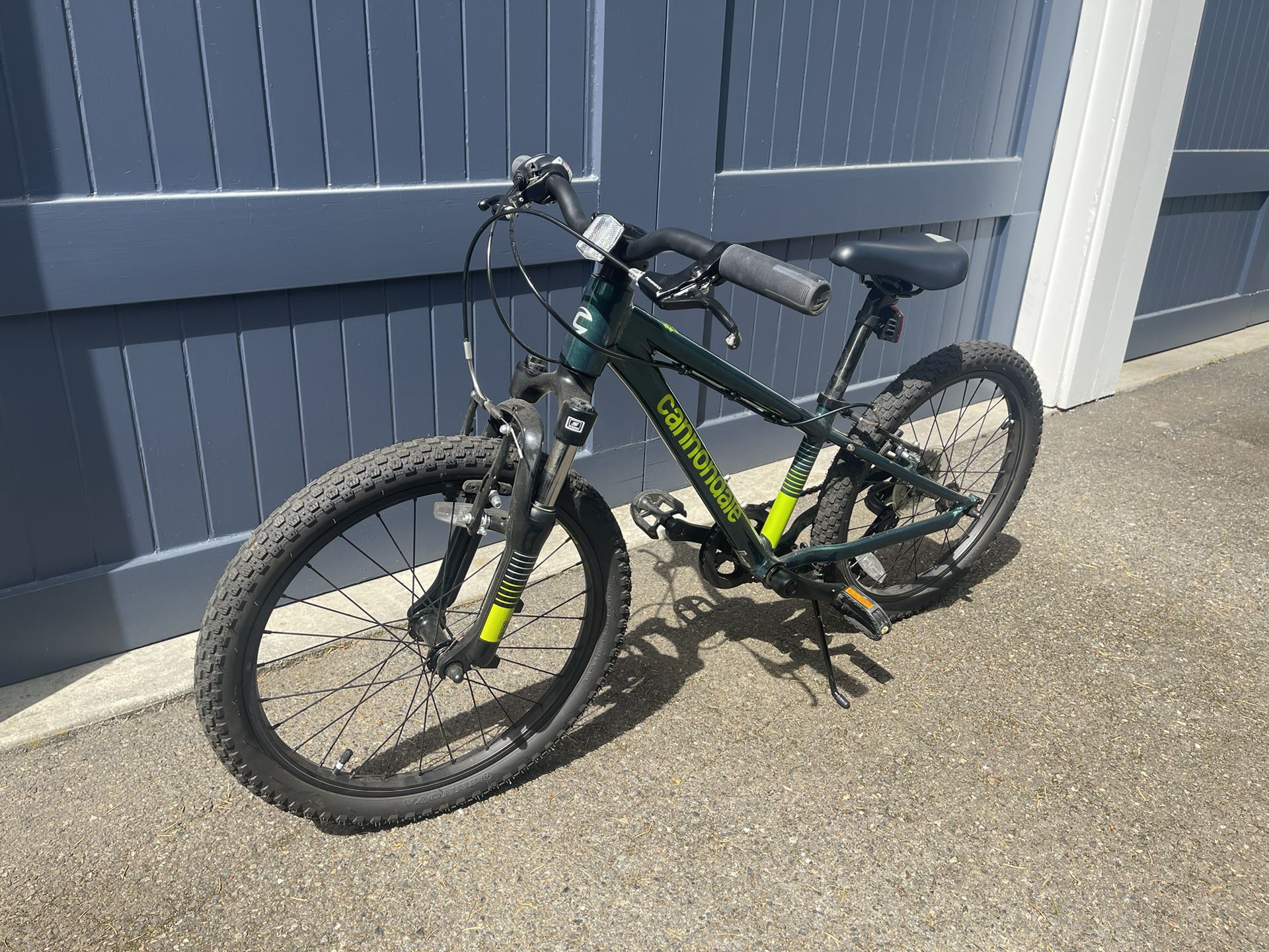 Cannondale 20 Inch Mountain Bike With Front Suspension