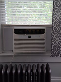 FRIGIDAIRE 12000 BTU WINDOW AC UNIT