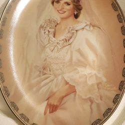 Diana "THE PEOPLE  PRINCESS" Qween Of Hearts Collector Plate