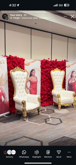 Gold throne chairs sparklers letters