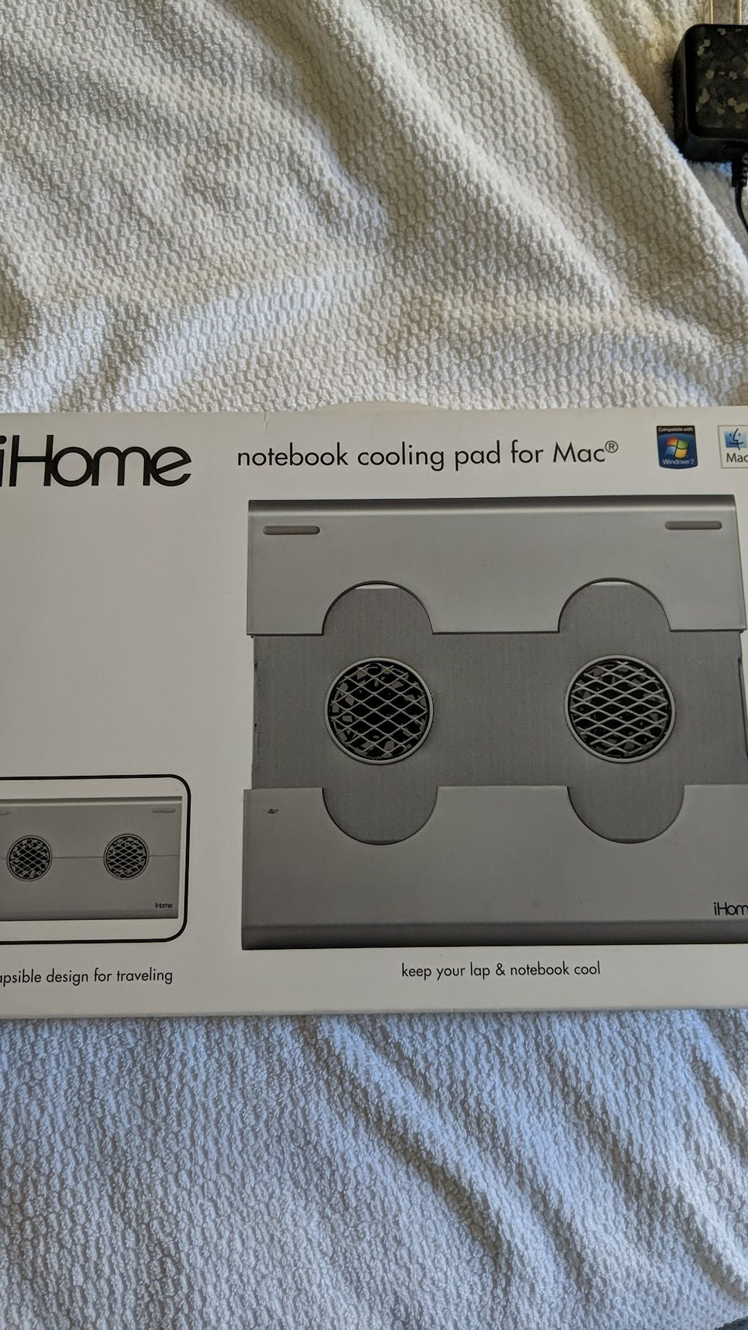 iHome notebook cooling pad for a Mac new in box