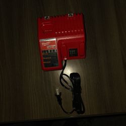 Milwaukee Charger M12 And M18
