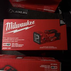 Milwaukee FlashLight m18
