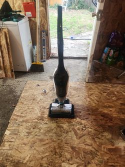 Bissell Vacuum/ Shampooer