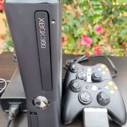 Xbox 360 + 2 Wireless Controllers + Hard Drive + Rechargeable Batteries +  Charger