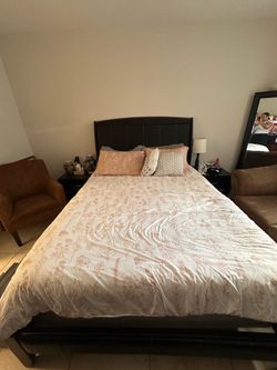 Queen Bedroom Set - Bed Frame, Box Spring & 2 Nightstands - Moving Sale