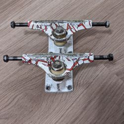 Royal Skateboard Trucks 7.75"