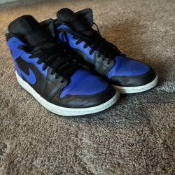 Blue Jordan’s. Size 9.5