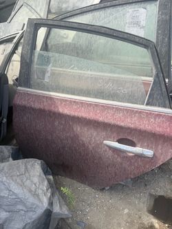 Sentra rear door complete