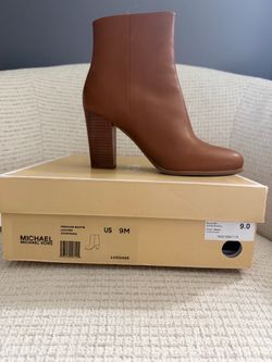 Michael Kors Frenchie Bootie Size 9