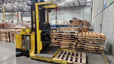 Hyster Order Picker