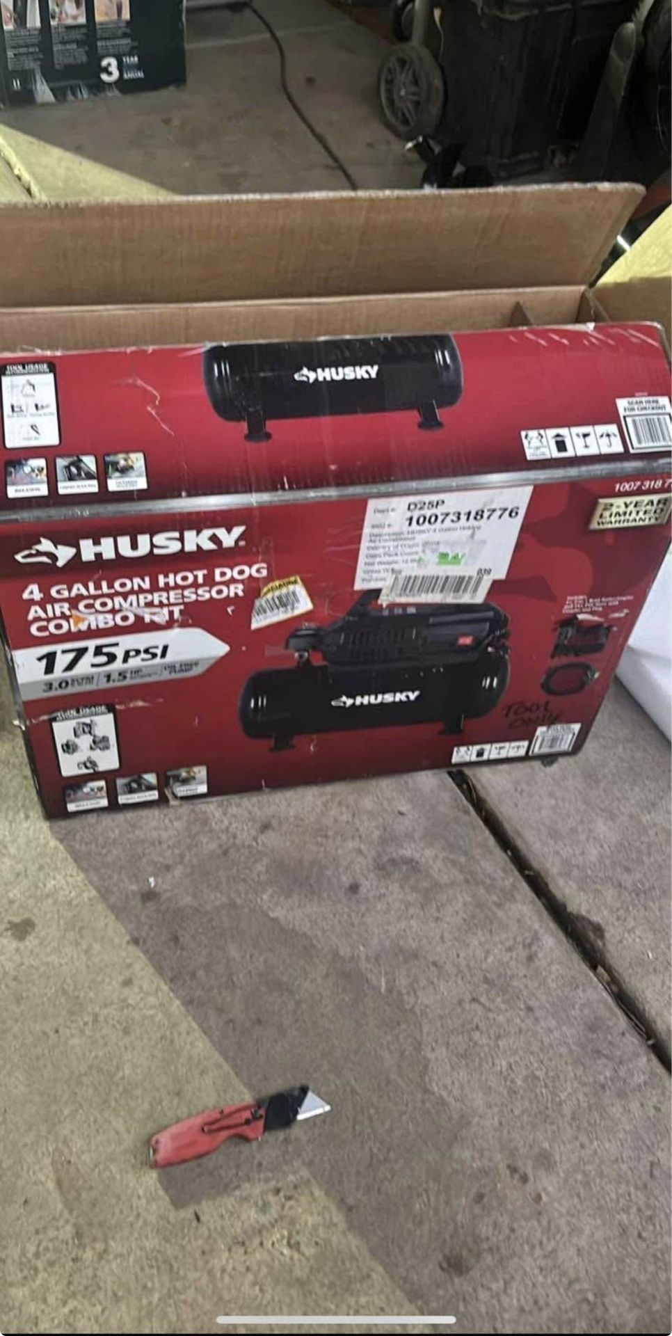 4 gallon hot dog air compressor