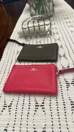 Coach small corner zipper wristlet