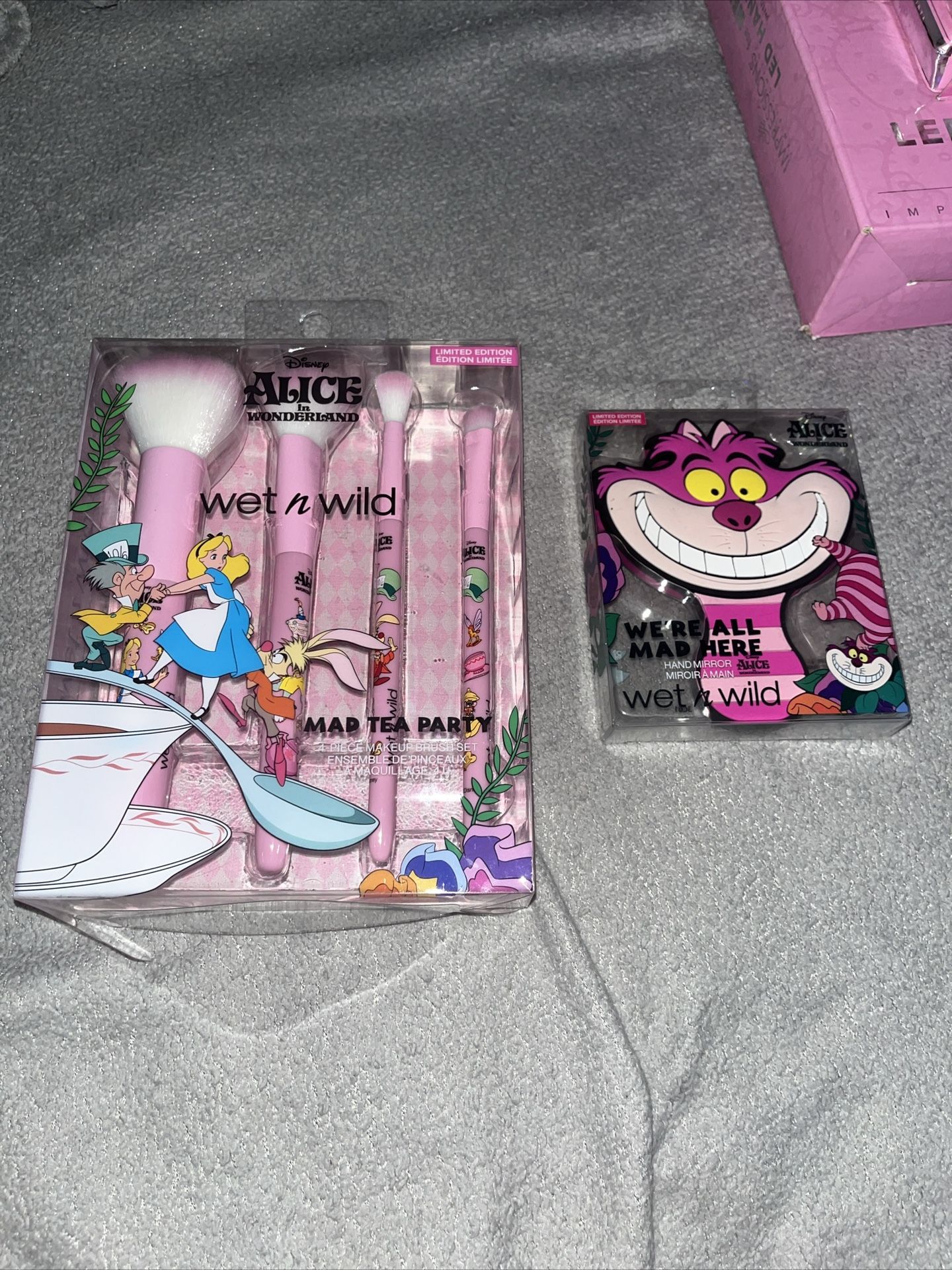 Alice And Wonder Land Wet And Wild Brushes And Mirror