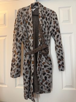 WOMANS MEDIUM LONG SWEATER CARDIGAN
