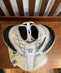 Lacrosse shoulder pads