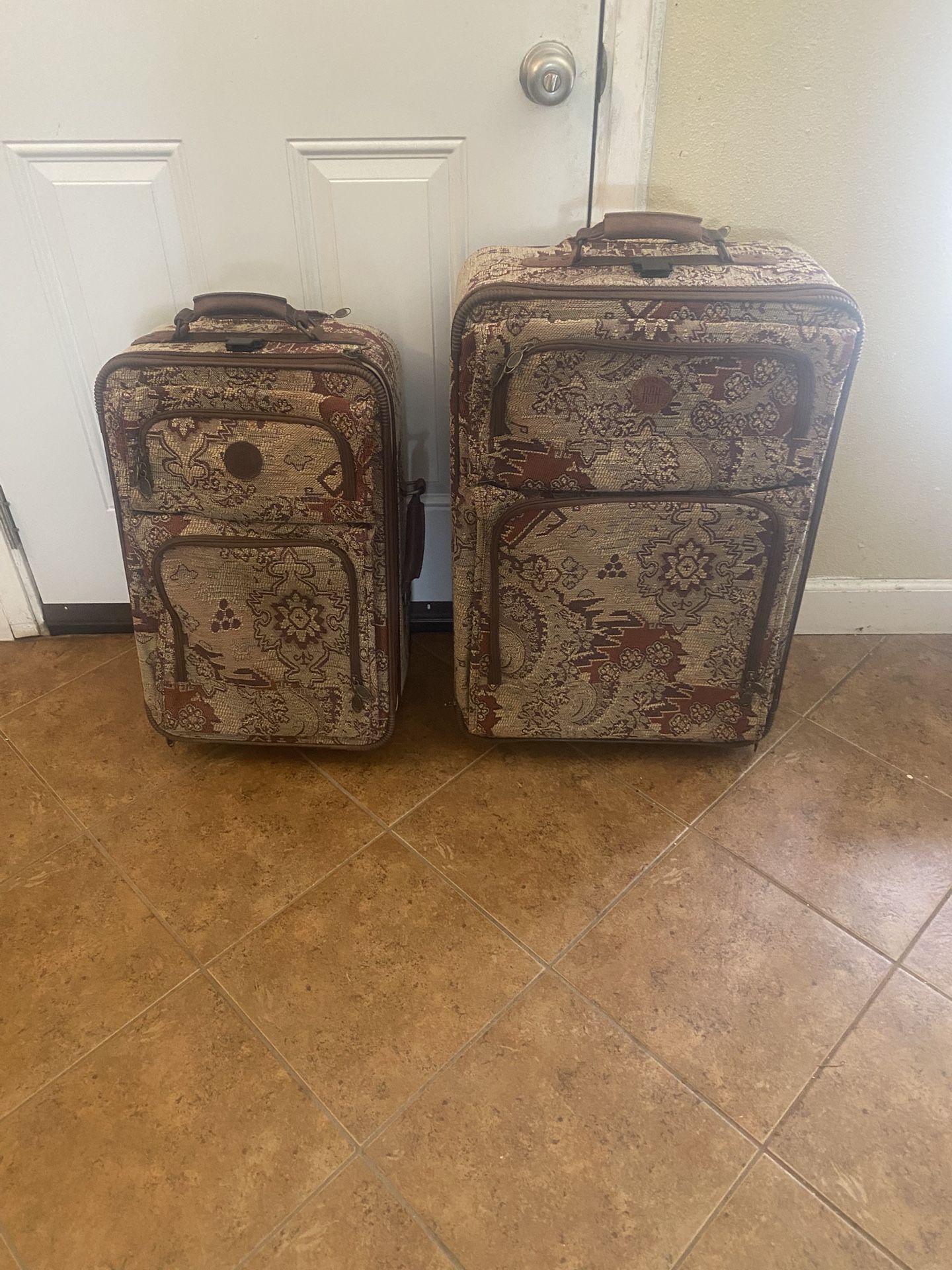 2 Piece Luggage Set